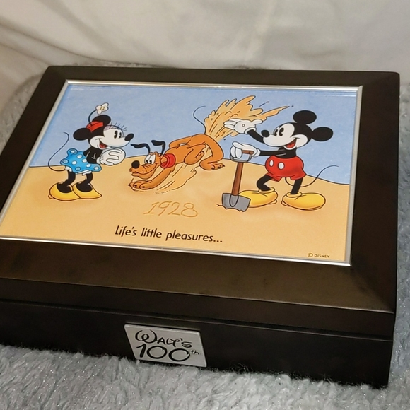 Disney Other - Disney Keepsake Box